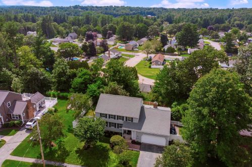 39 Pinehurst Ave, Nashua, NH 03062 exterior