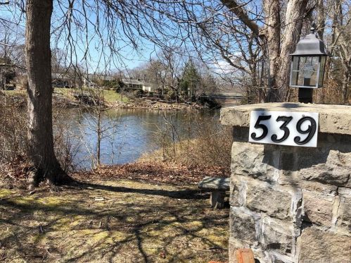 539 Alewife Pkwy, United States Coast Guard Ac, CT 06320 exterior