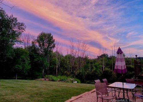 2 Silver Brook Ln, Torrington, CT 06790 exterior