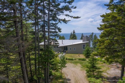 153 Tip Toe Mountain Rd, Vinalhaven, ME 04863 exterior