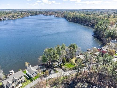 73 Endmoor Rd, Westford, MA 01886 exterior