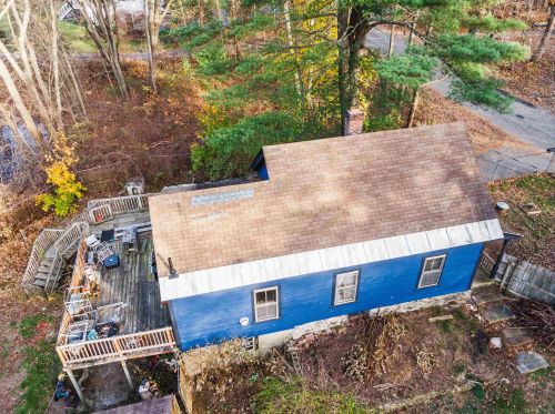 21 Beacon St, Londonderry, NH 03053 exterior