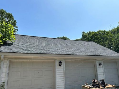 74 Summit Rd, Waterbury, CT 06712 exterior