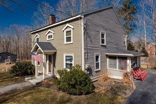 3 Highland St, Easton, MA 02375 exterior