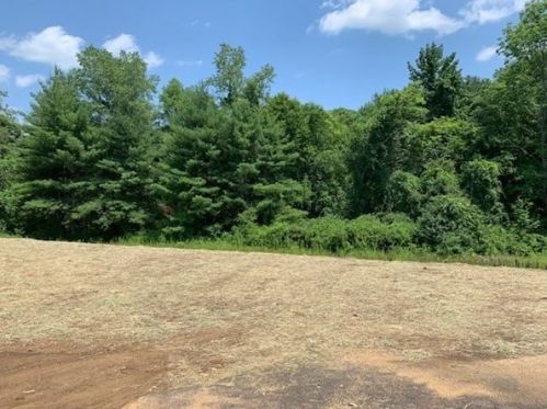 182 Cournoyer Blvd, Southbridge, MA 01550 exterior