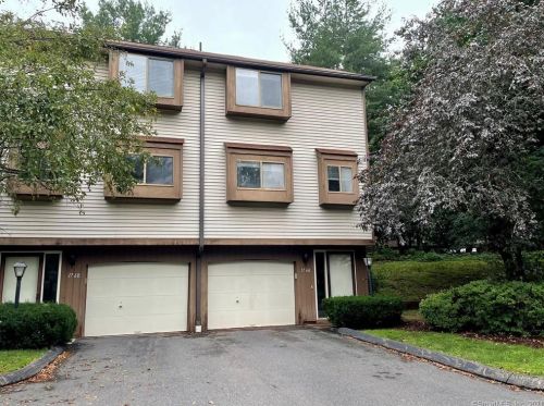 176 Oakland St, Manchester, CT 06042 exterior