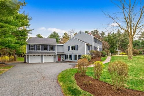 22 Blacksmith Dr, Medfield, MA 02052 exterior
