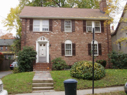 16 Furber Ln, Newton, MA 02459 exterior