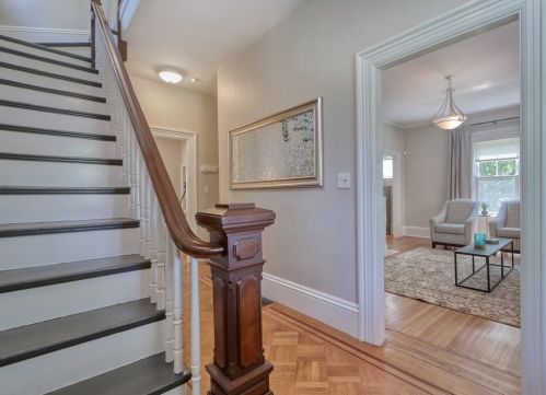 20 Oakland Ave, Newton, MA 02466 exterior