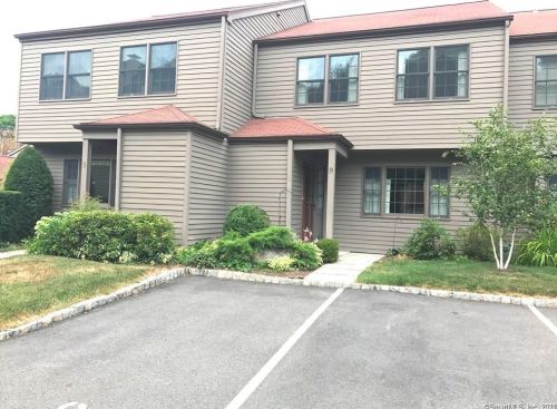 9 Lambert Cmn, Wilton, CT 06897 exterior