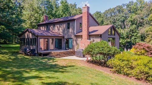 152 Codfish Hill Rd, Bethel, CT 06801 exterior