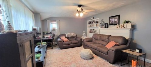 20 Laurel Ln, Waterbury, CT 06712 exterior