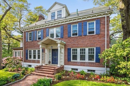 1029 Beacon St, Newton, MA 02459 exterior