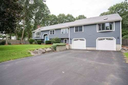 207 Silverwood Dr, Taunton, MA 02780 exterior