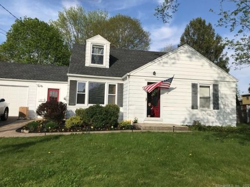 21 Sycamore Rd, Norwich, CT 06360 exterior
