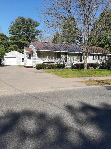 166 East St, Charlestown, NH 03743 exterior