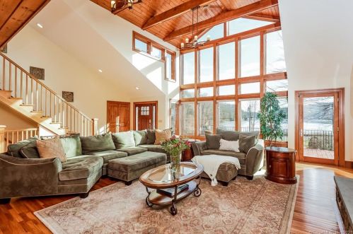 303 Mamanasco Rd, Ridgefield, CT 06877 exterior