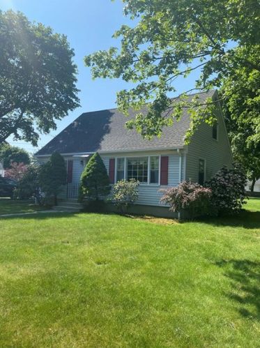 44 Johnson Ave, Warwick, RI 02886 exterior