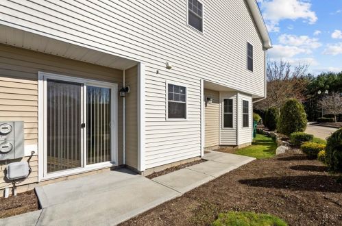 1 Sonya Dr, Coventry, RI 02816 exterior