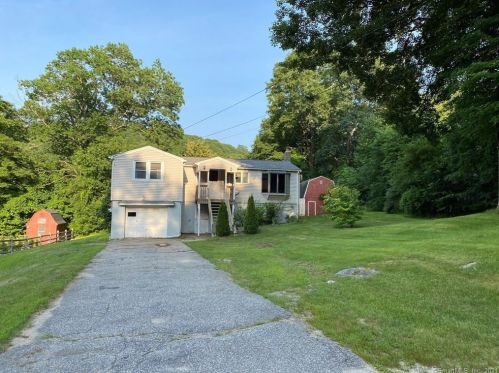 359 Carter Rd, Plymouth, CT 06782 exterior