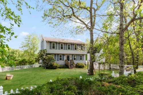 21 Laurel Rd, Charlestown, RI 02813 exterior