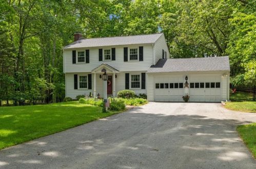 549 Shippeetown Rd, East-Greenwich, RI 02818 exterior