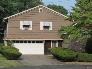 34 Memory Ln, Fairfield, CT 06824 exterior