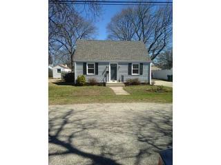 296 Maple St, Warwick, RI 02888 exterior