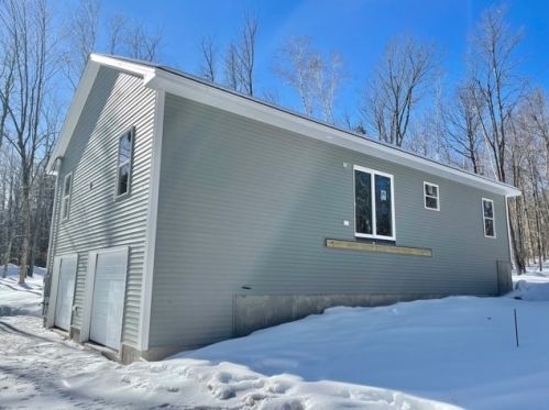 2-40 Pheasant Dr, Middleton, NH 03887 exterior