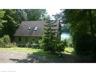 47 Lake Ridge Dr, East Hampton, CT 06447 exterior