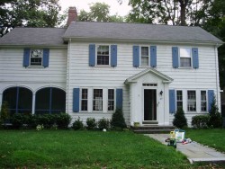 4 Leighton Rd, Newton, MA 02466 exterior