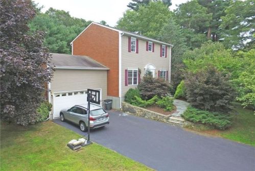 377 Orchard Woods Dr, South Kingstown, RI 02874 exterior