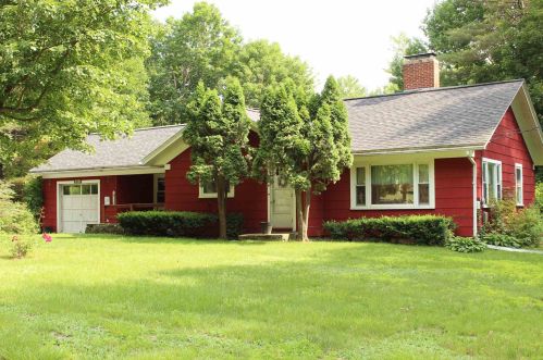 128 New Durham Rd, Alton, NH 03809 exterior