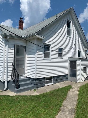 37 Atwood Ave, Johnston, RI 02904 exterior
