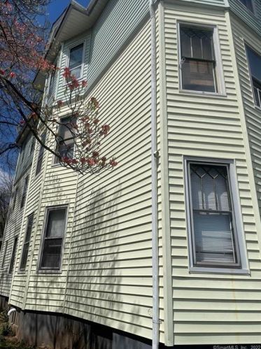 82 Wilcox St, New Britain, CT 06051 exterior