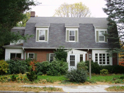 187 Woodward St, Newton, MA 02468 exterior