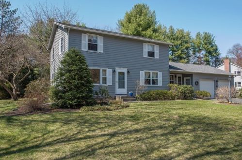 16 Forestedge Rd, Amherst, MA 01002 exterior