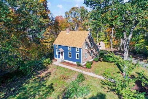 17 Bancroft Rd, Newton, NH 03858 exterior