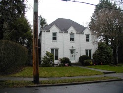 82 Paulson Rd, Newton, MA 02468 exterior