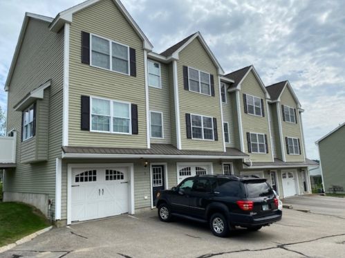 4 Townsend Dr, Dover, NH 03820 exterior