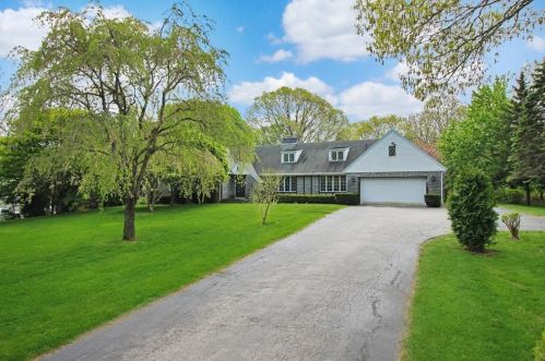 12 Valley Dr, Westerly, RI 02891 exterior