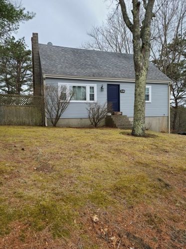 881 Long Pond Rd, Plymouth, MA 02360 exterior