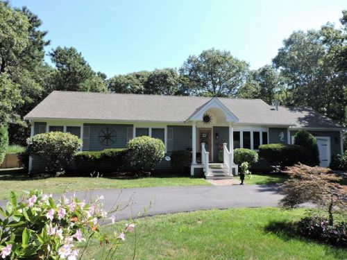 221 Great Pines Dr, New Seabury, MA 02649 exterior