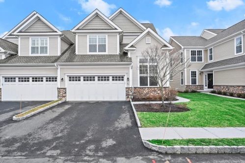 83 Great Hill Dr, Bethel, CT exterior