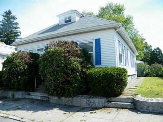 25 Norris Ave, Pawtucket, RI 02861 exterior