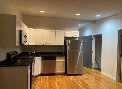 202 H St, Boston, MA 02127 exterior
