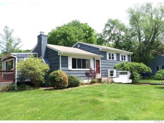 39 Barnum Rd, Danbury, CT 06812 exterior