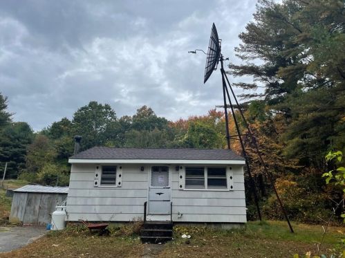 146 Long Entry Rd, Glocester, RI 02814 exterior