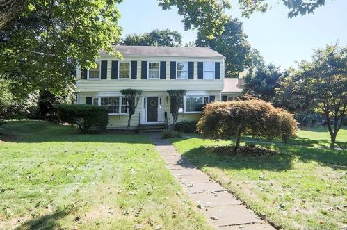 20 Knobhill Rd, Norwalk, CT 06851 exterior