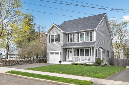 11 Liberty St, Huntington, CT 06484 exterior